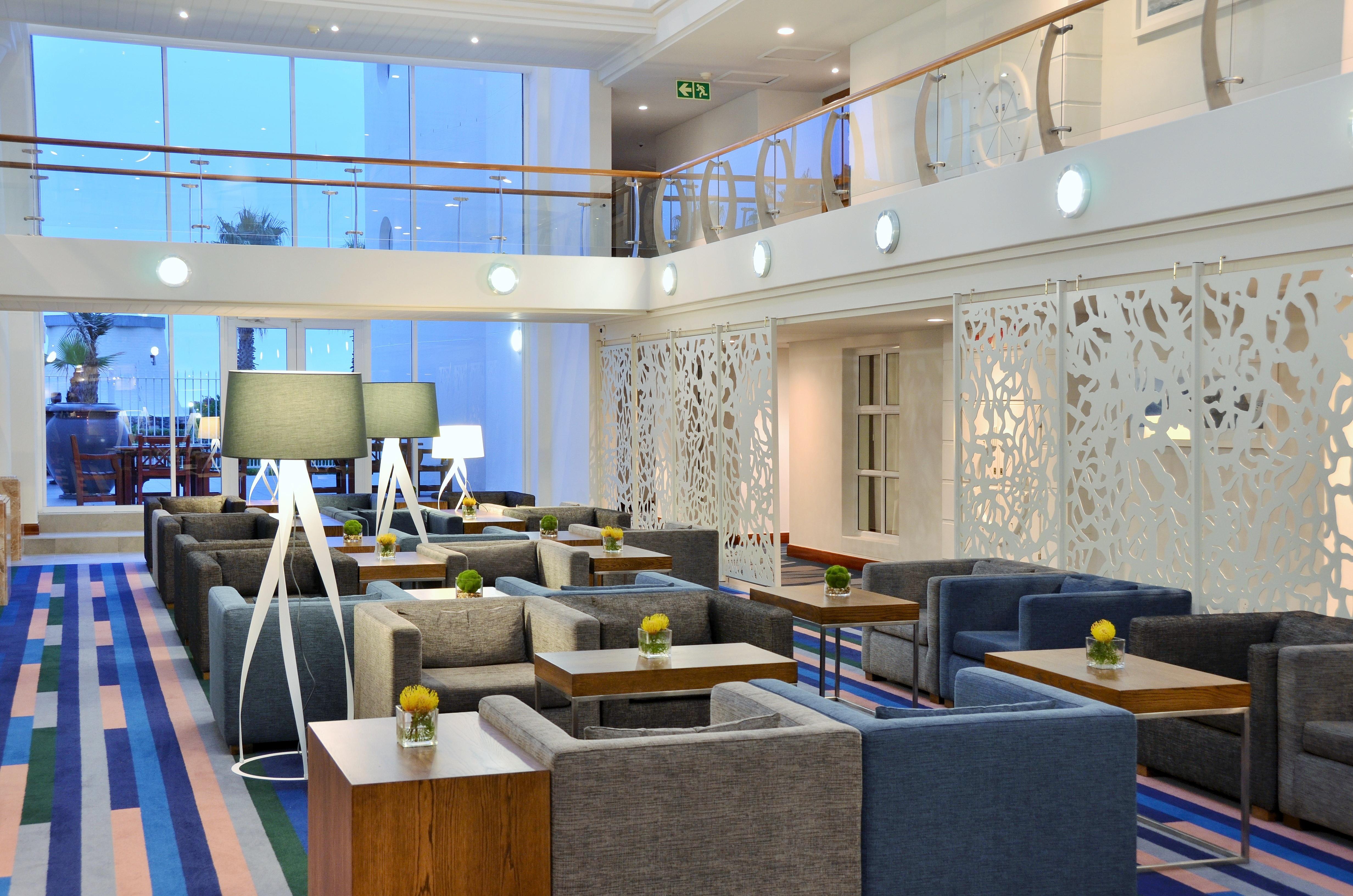 Radisson Collection Hotel, Waterfront 케이프타운 외부 사진 The lobby of the hotel