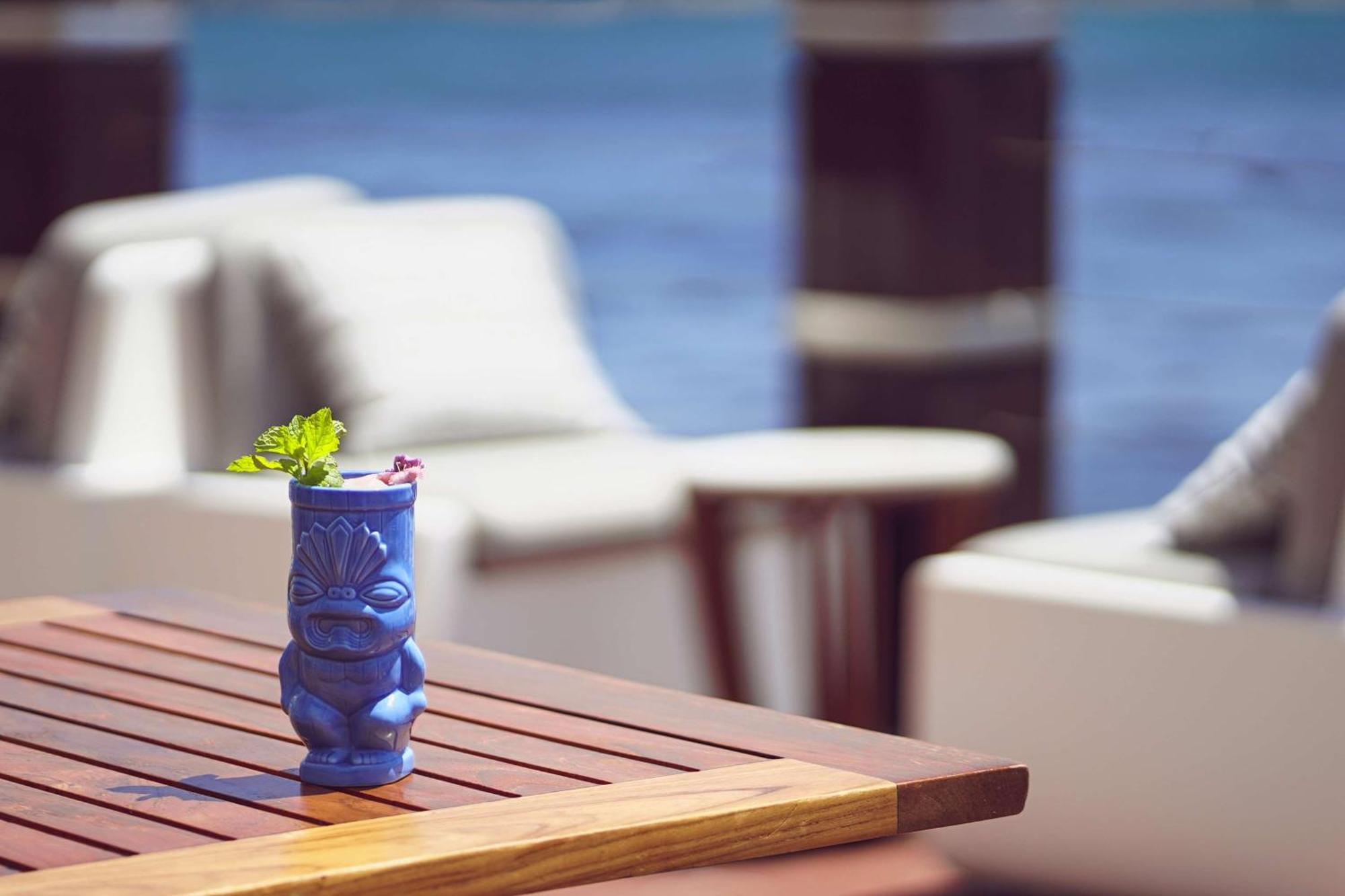 Radisson Collection Hotel, Waterfront 케이프타운 외부 사진 A tiki drink