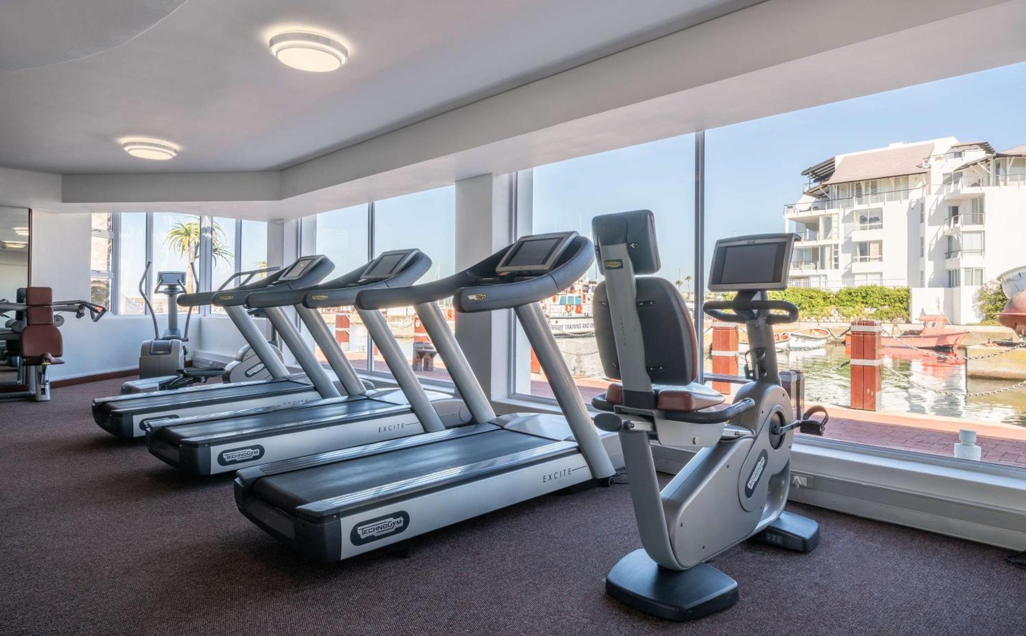 Radisson Collection Hotel, Waterfront 케이프타운 외부 사진 The gym at the Hilton Cape Town Waterfront