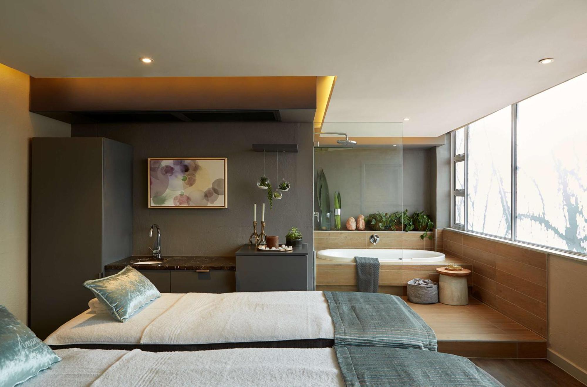 Radisson Collection Hotel, Waterfront 케이프타운 외부 사진 The Spa at The Landmark