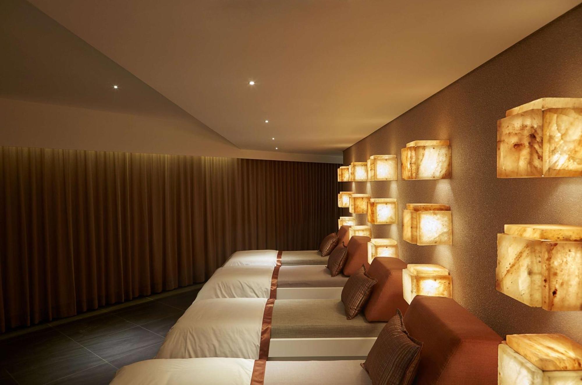 Radisson Collection Hotel, Waterfront 케이프타운 외부 사진 The spa at The Landmark